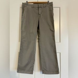 NWT - Banana Republic - Straight Cropped Chino